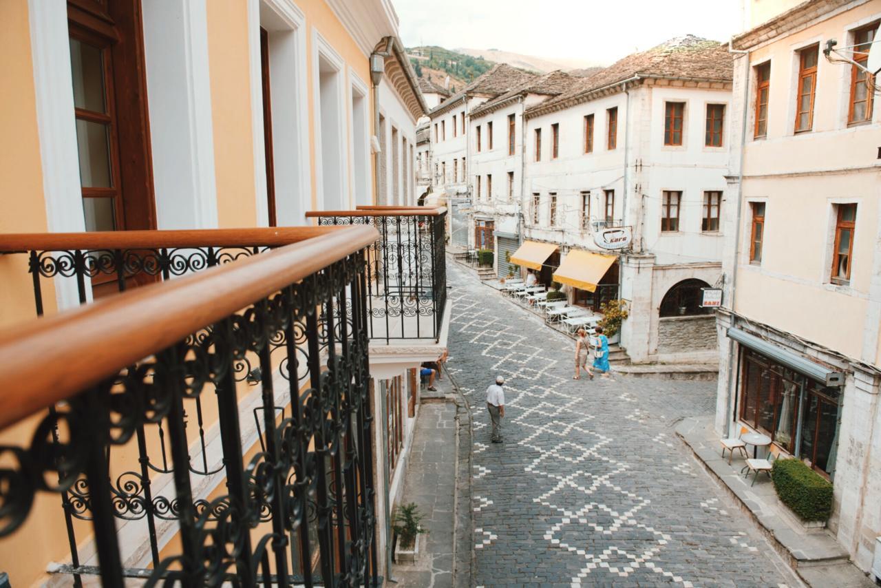 Hotel Argjiro 4*